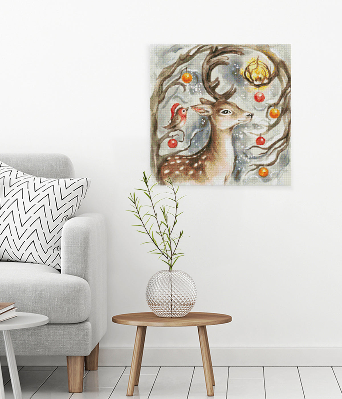 Stimmungsvolles Diamond Painting mit Hirsch, Rotkehlchen und Kerzenschein im verschneiten Winterwald als festliche Wanddekoration