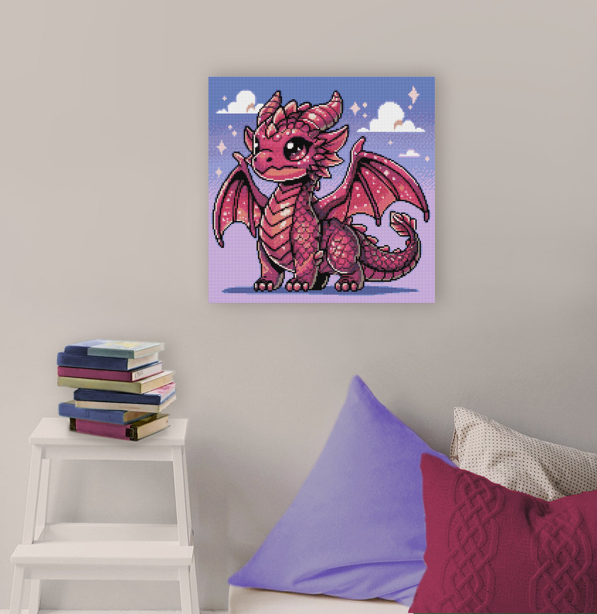 Fantasievolles Diamond Painting mit kleinem weinrotem Drachen vor blauem Himmel als zauberhafte Wanddekoration
