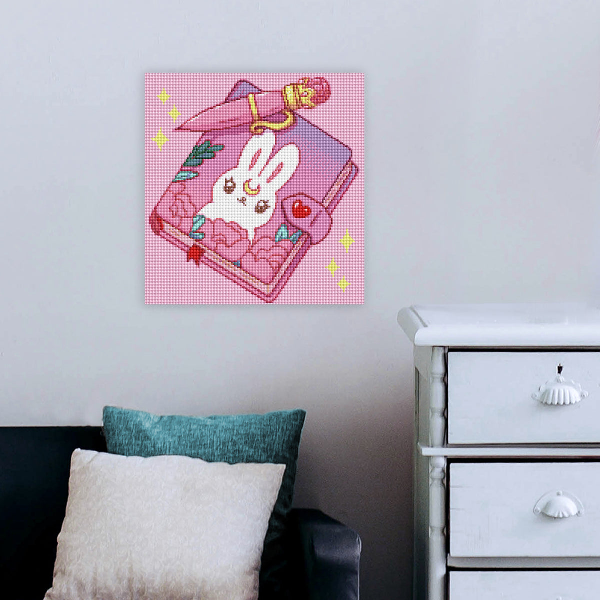 Diamond Painting Anime Motiv mit Notizbuch mit Häschen und Blumen als dekorativer Blickfang für dein Zuhause