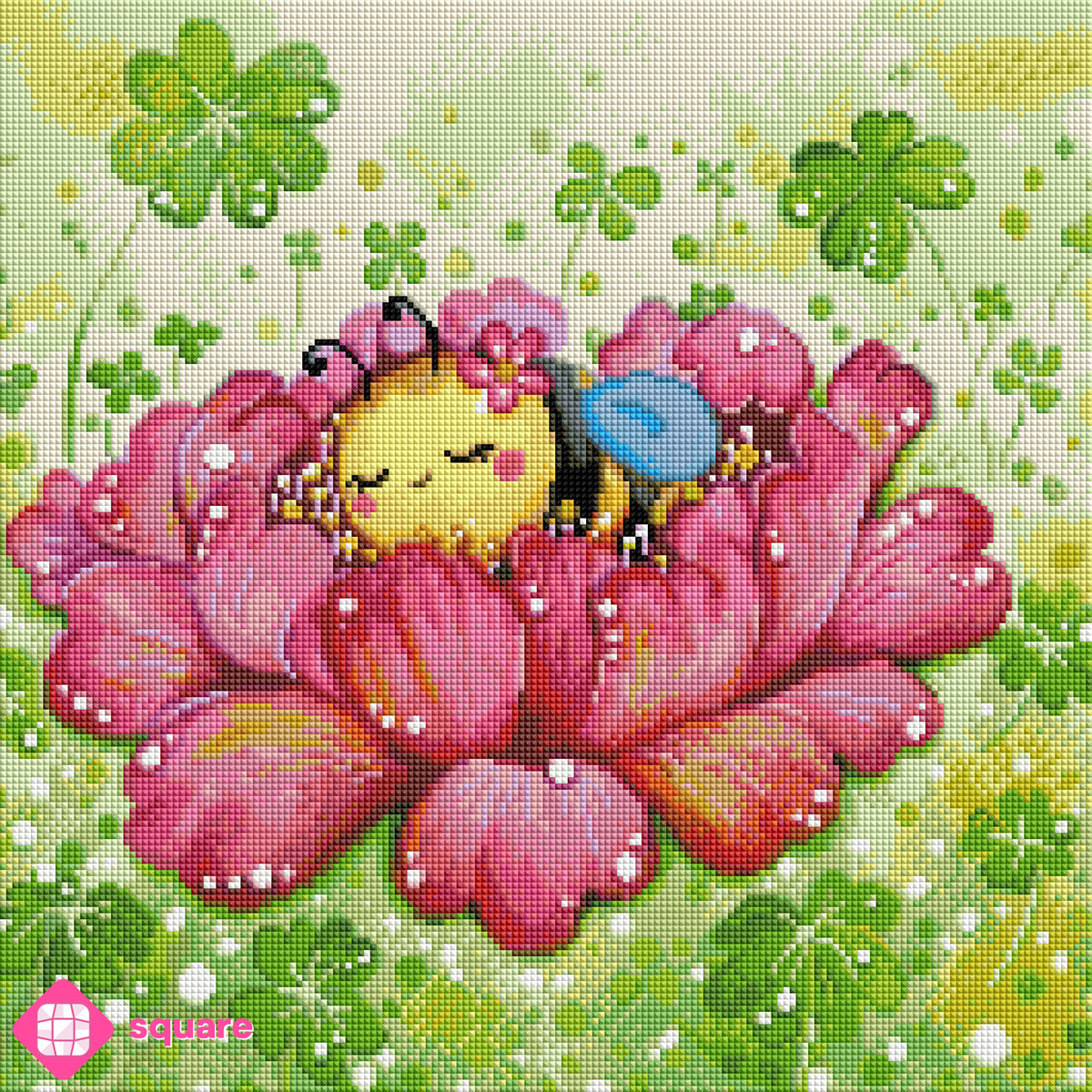 Diamond Painting Vorschau mit niedlicher schlafender Biene in einer großen Blüte, umgeben von grünen Wiesen, Kleeblättern und liebevollen, verspielten Details in funkelnder Steinoptik als Render-Vorschau